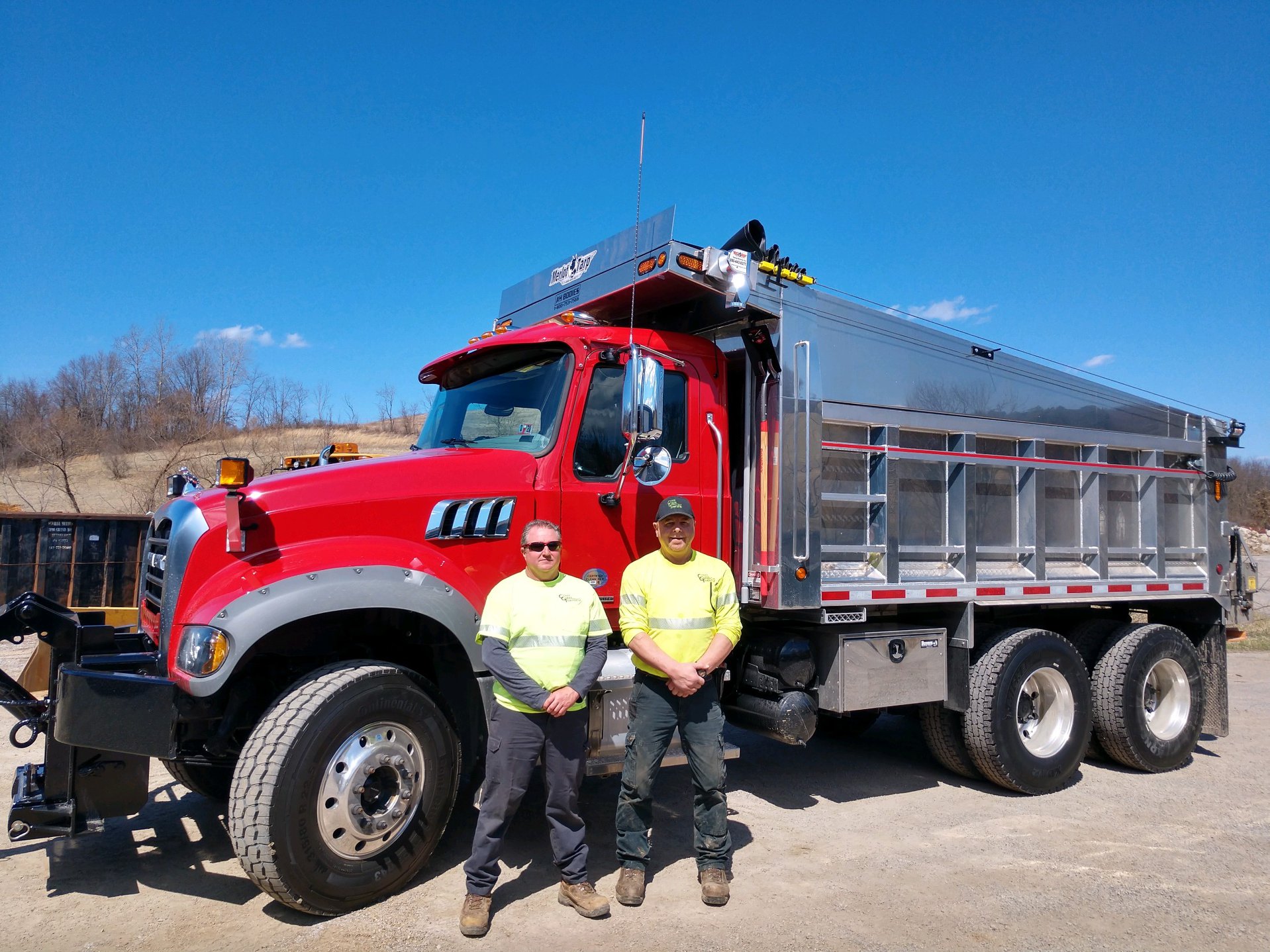 BRAND NEW ALUMINUM DUMP BODY DELIVERED TO CROSS CREEK TOWNSHIP